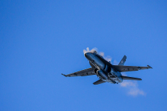 FA-18C-Hornet-beim-Schuss-mit-Bordkanone